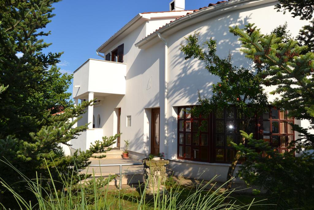 Apartments Cavae Romanae Medulin Exterior photo