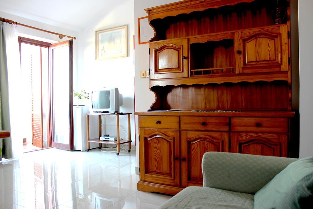 Apartments Cavae Romanae Medulin Exterior photo