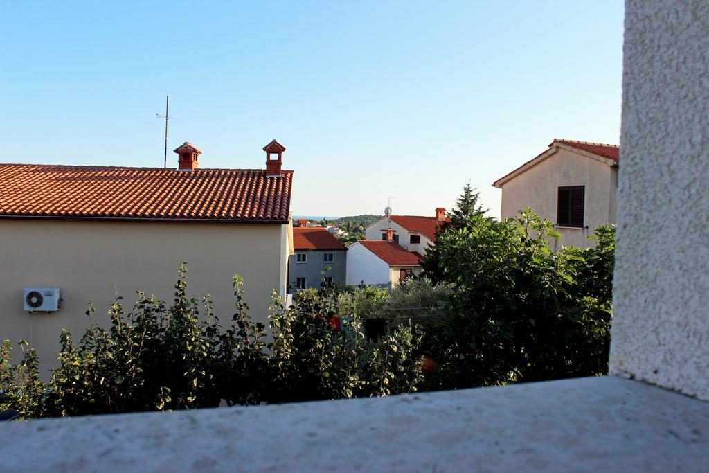 Apartments Cavae Romanae Medulin Exterior photo